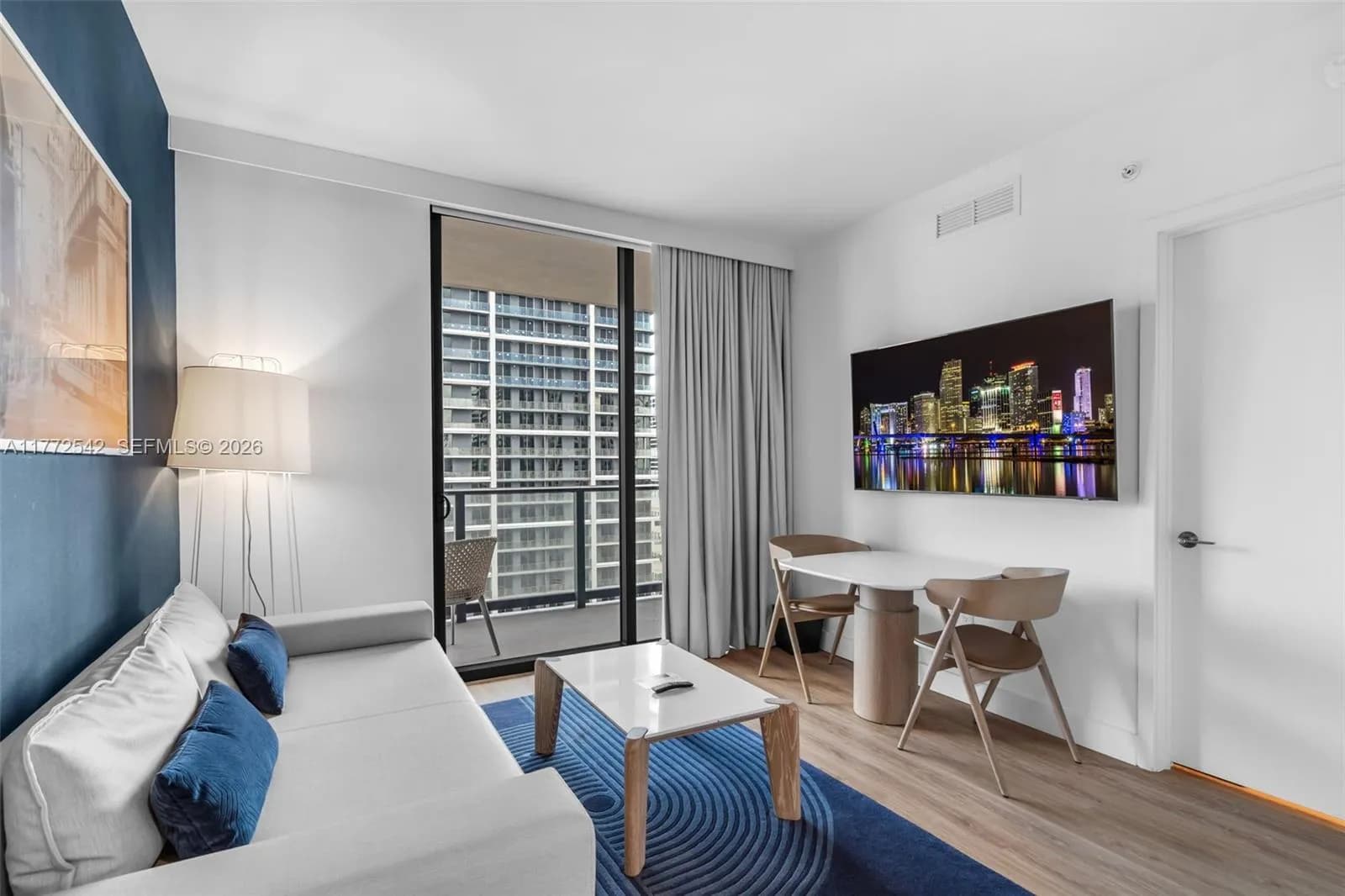 601 NE 1 # 1808, Miami FL 33132