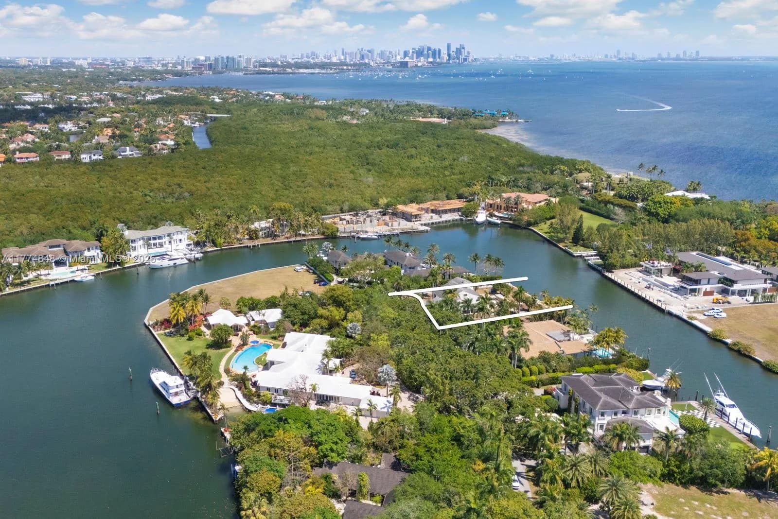 30 Leucadendra Dr, Coral Gables FL 33156