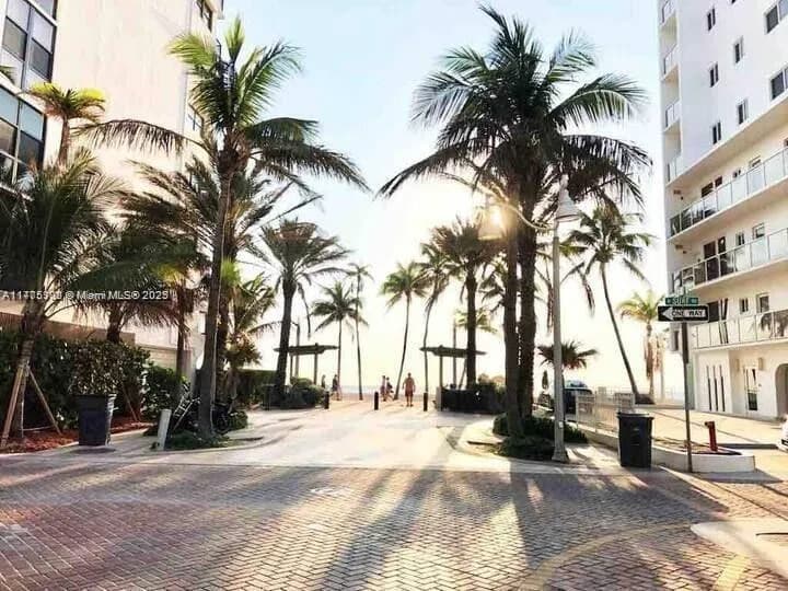 777 N Ocean Dr # N322, Hollywood FL 33019