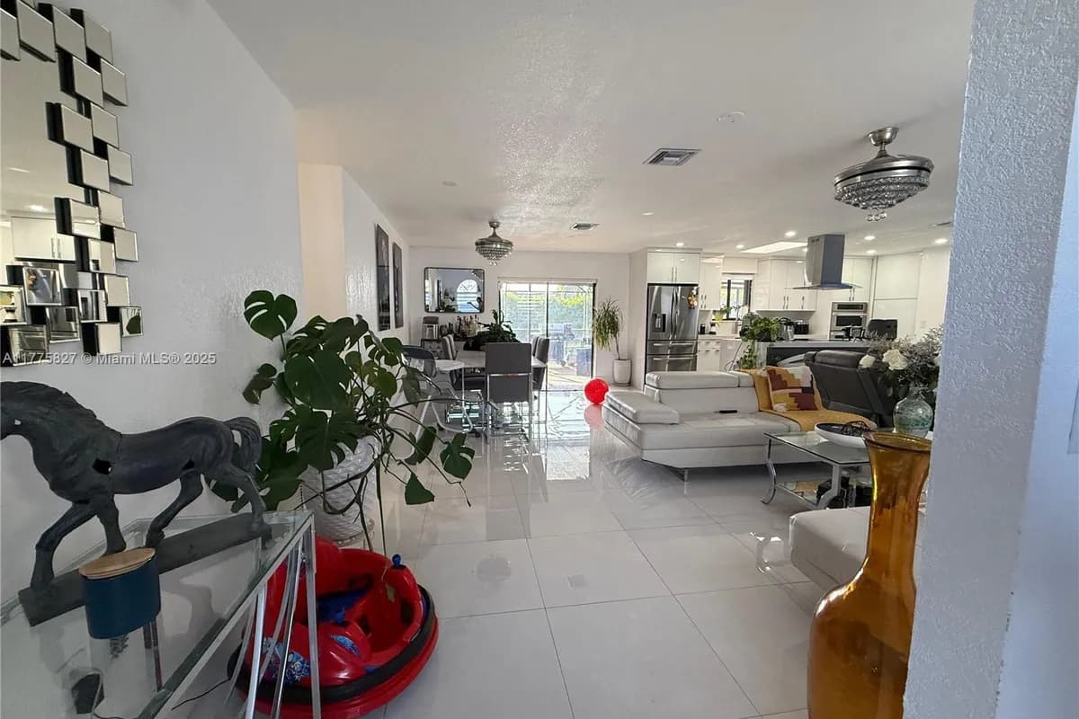 28102 SW 158th Ct, Homestead FL 33033