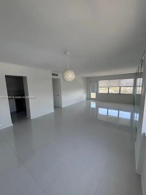 401 Golden Isles Dr # 712, Hallandale Beach FL 33009