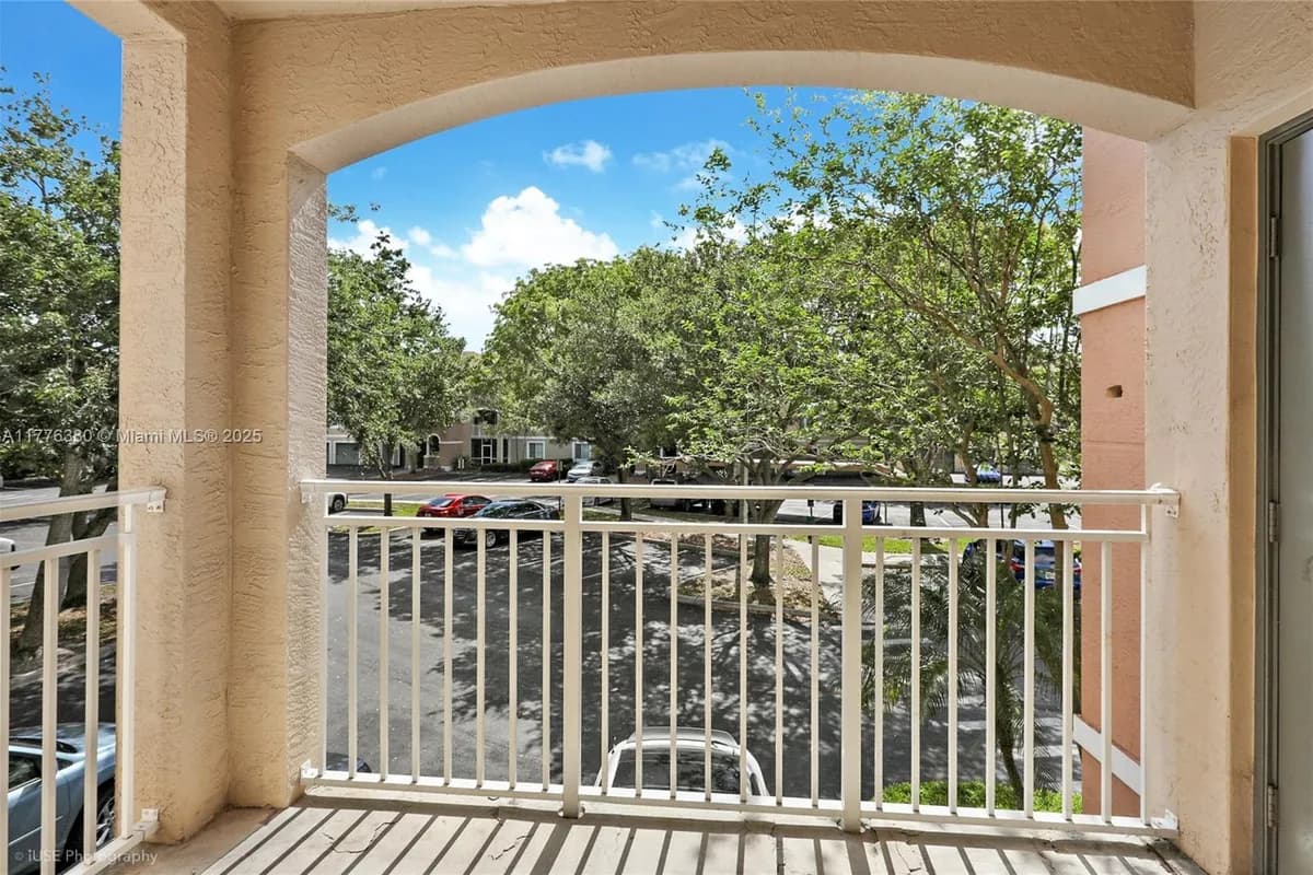 6434 Emerald Dunes Dr # 202, West Palm Beach FL 33411