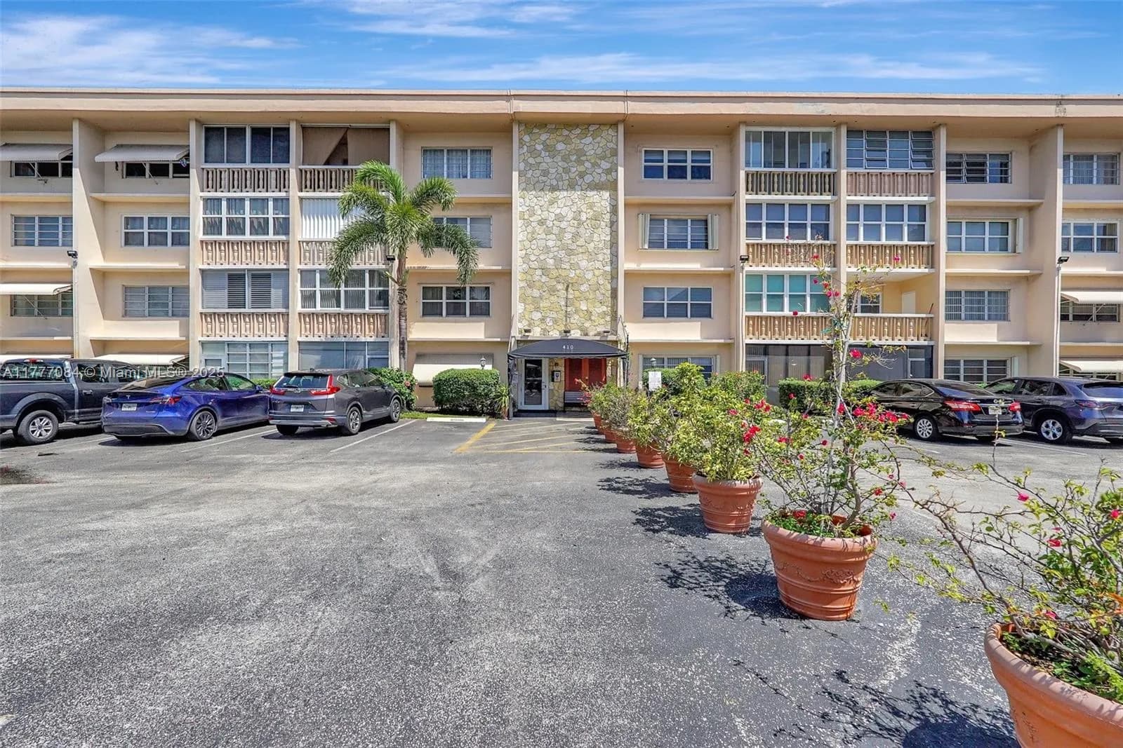 410 SE 2nd St # 118, Hallandale Beach FL 33009
