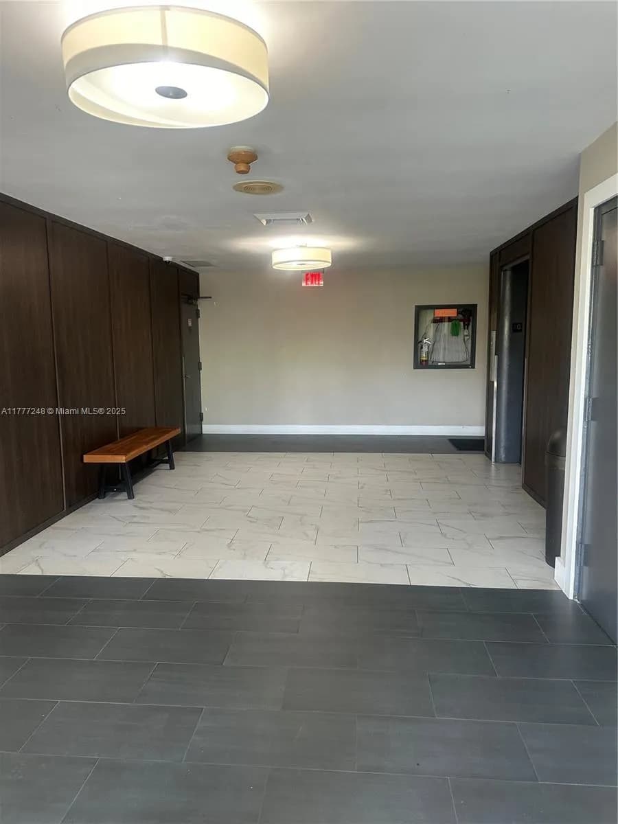 18041 Biscayne Blvd # 202, Aventura FL 33160