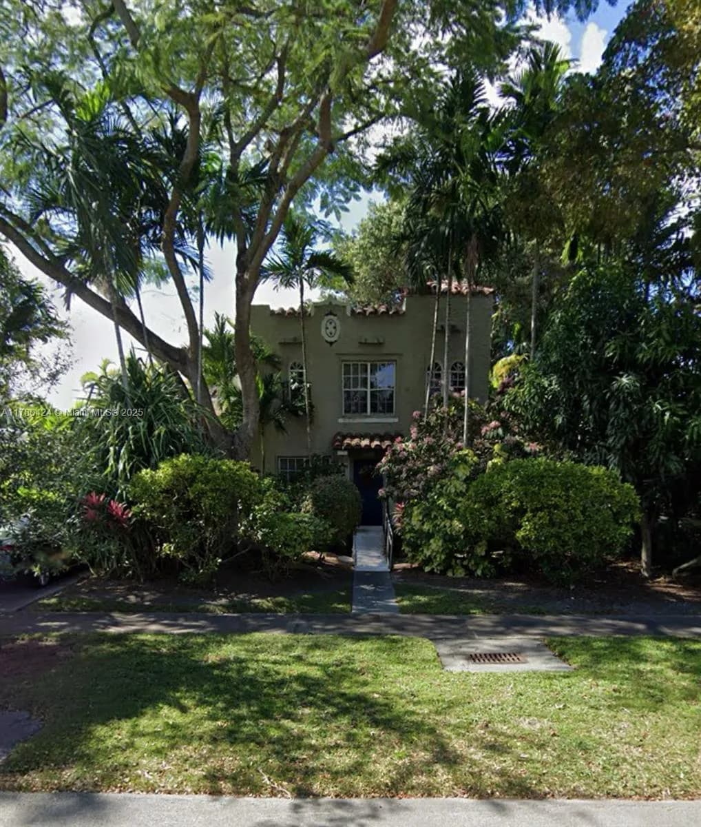 1118 Ferdinand St, Coral Gables FL 33134