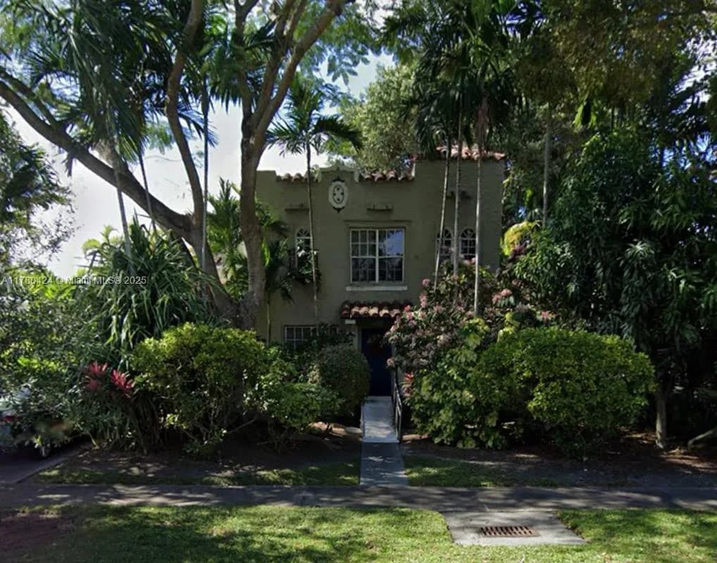 1118 Ferdinand St, Coral Gables FL 33134