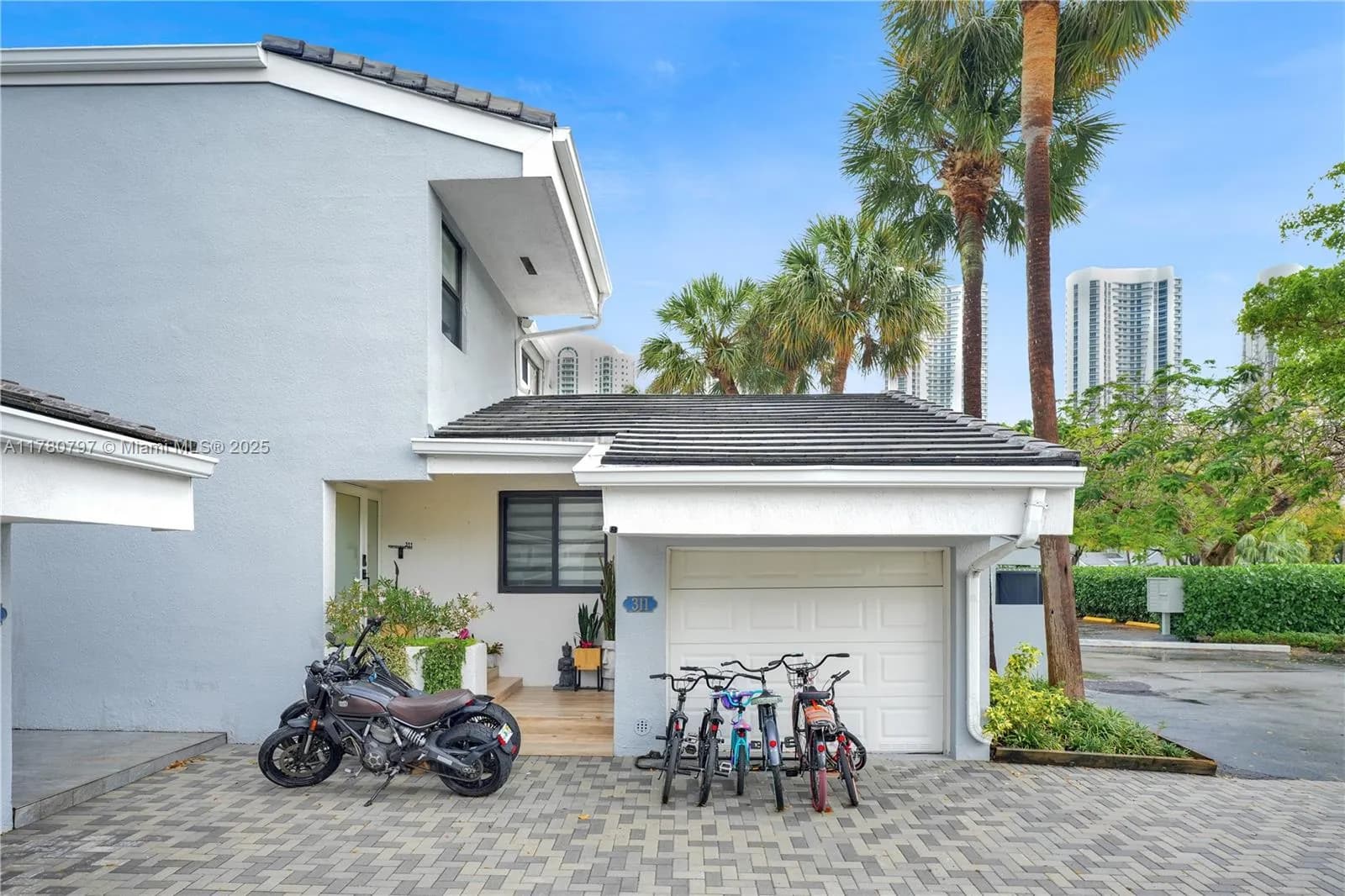 311 Poinciana Dr # 801, Sunny Isles Beach FL 33160