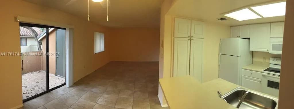 3204 Coral Lake Dr # 3204, Coral Springs FL 33065