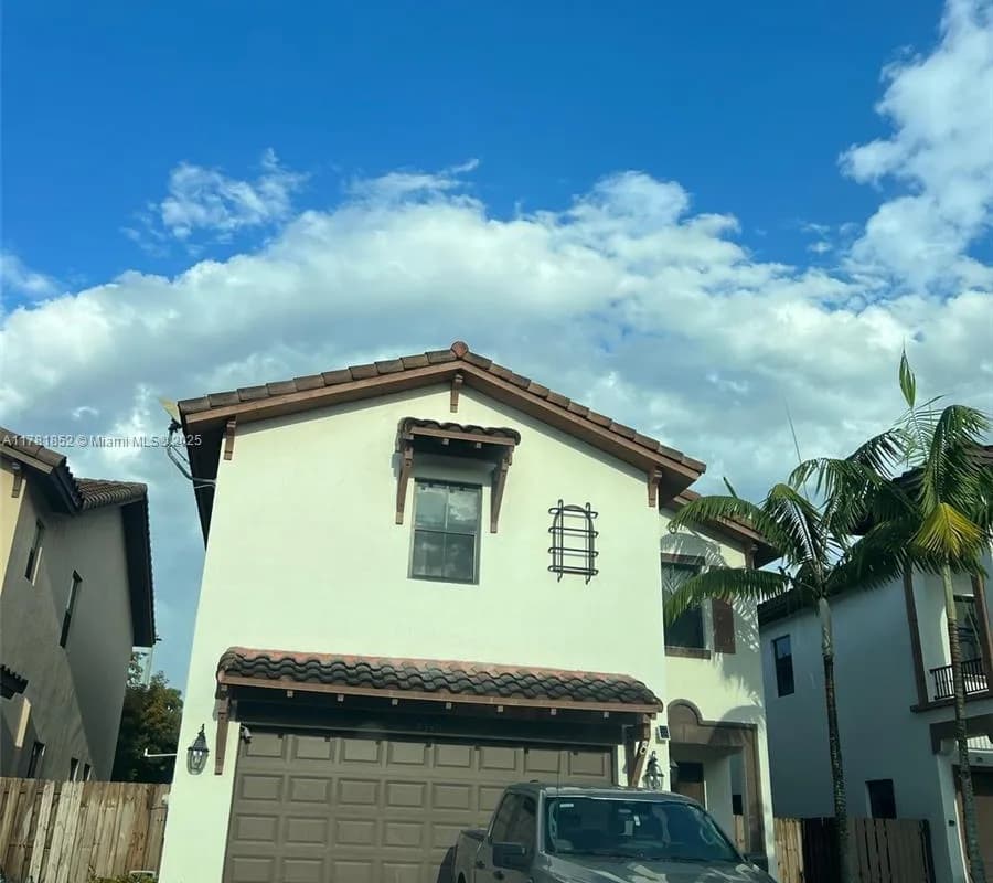 8749 NW 102 CT, Doral FL 33178