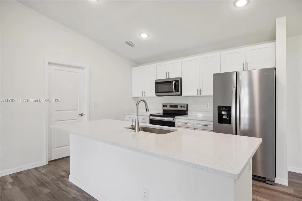 105 NW 13th ST, Cape Coral FL 33993