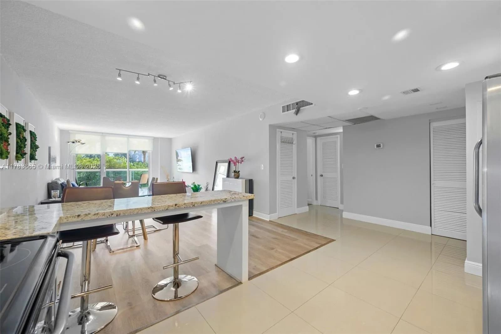 19370 Collins Ave # 225, Sunny Isles Beach FL 33160