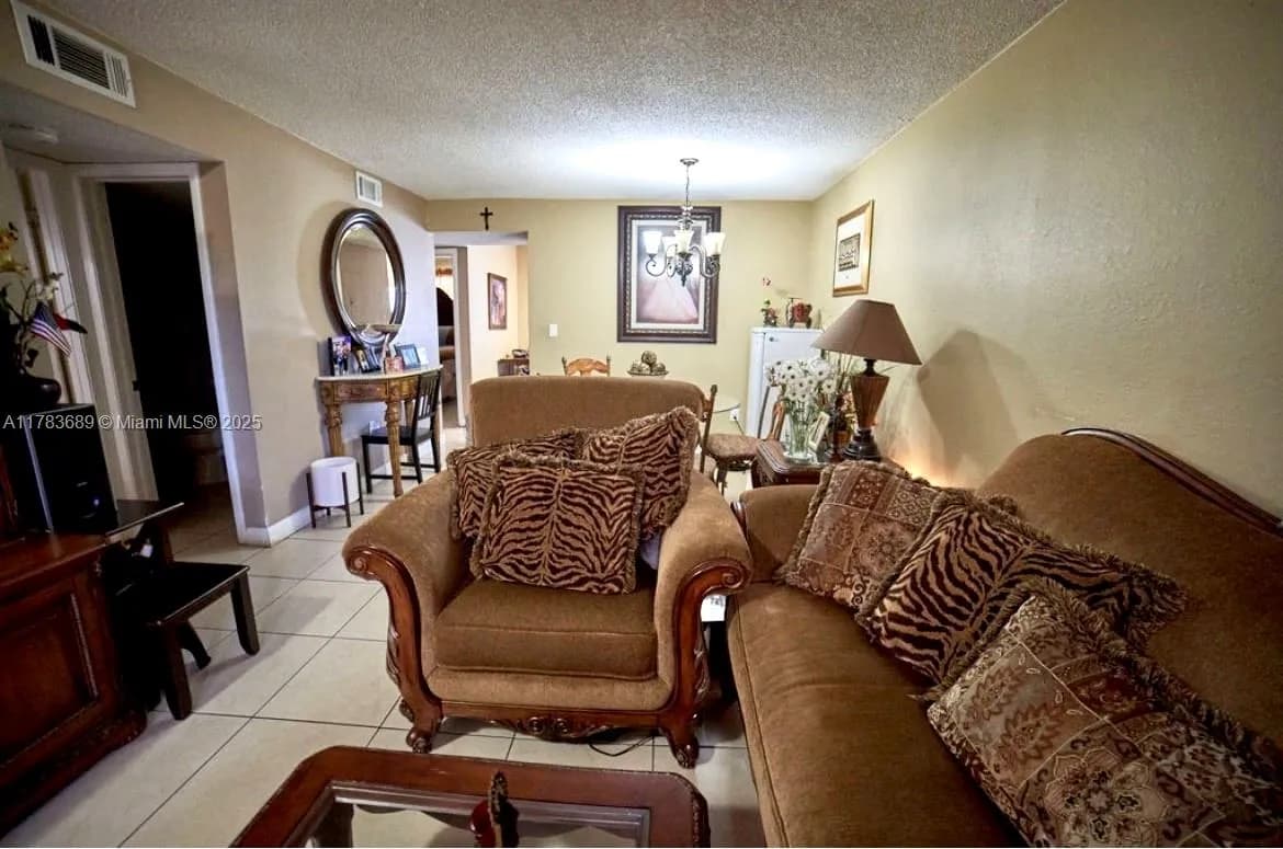 1380 W 41st St # 102, Hialeah FL 33012