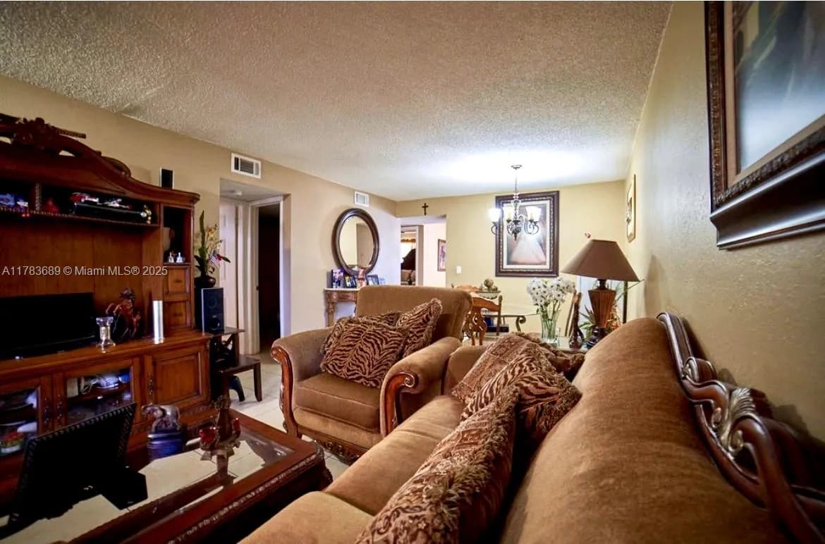 1380 W 41st St # 102, Hialeah FL 33012