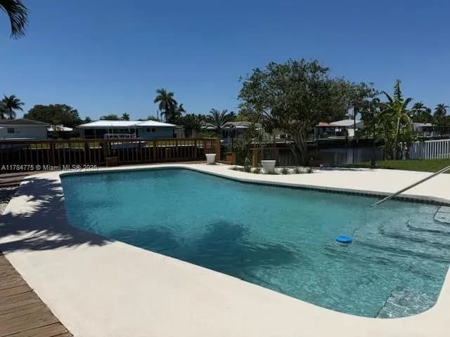 411 SE 6th Ave, Pompano Beach FL 33060