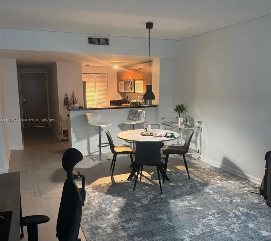 253 NE 2nd St # 1406, Miami FL 33132