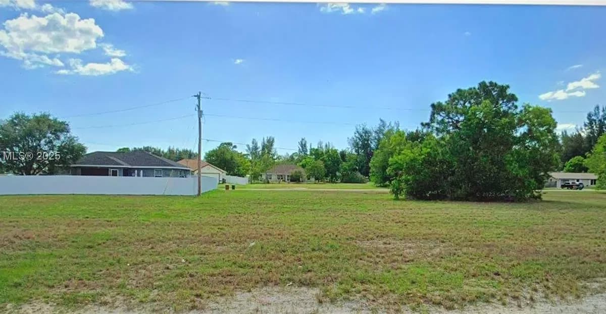 1622 Santa Barbara Blvd N, Cape Coral FL 33993