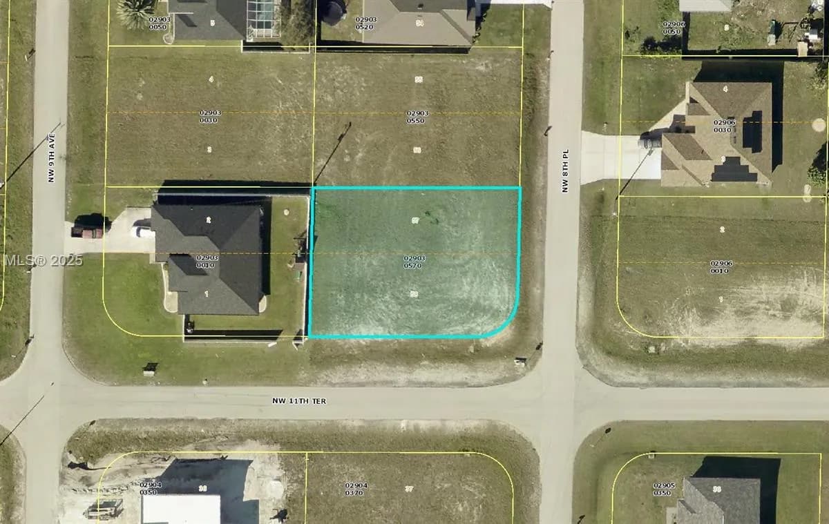 1112 NW 8th Pl, Cape Coral FL 33993