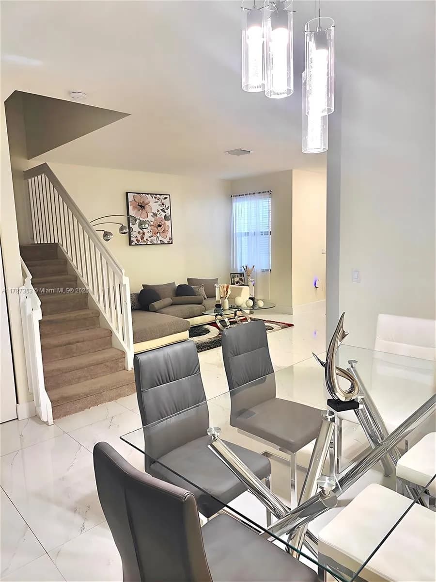 10315 W 32nd Ln, Hialeah FL 33018