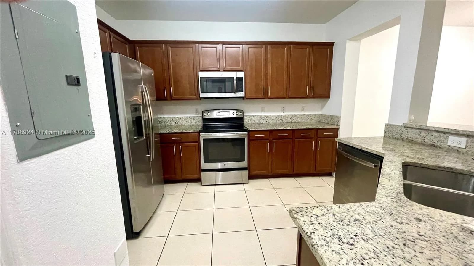 10620 NW 88th St # 205, Doral FL 33178