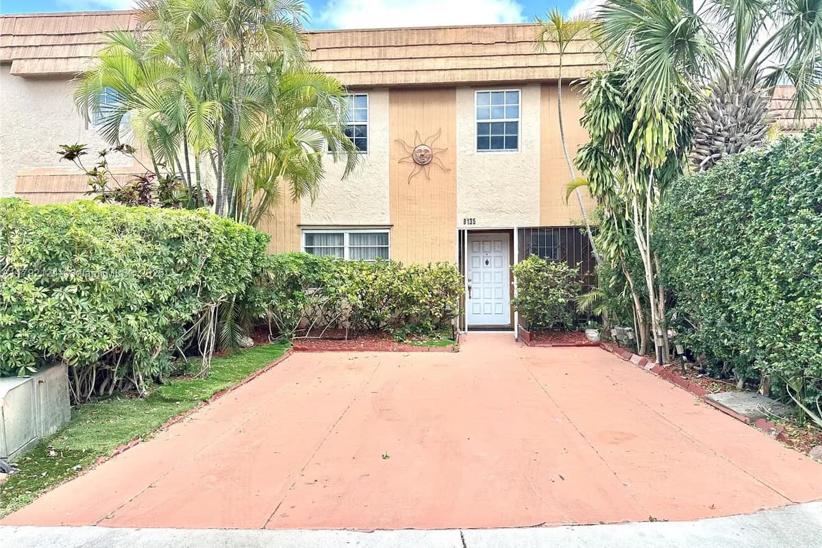 8135 W 9th Ave, Hialeah FL 33014