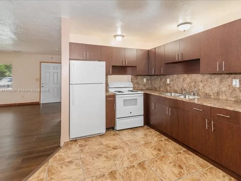 19357 NW 29th Ave, Miami Gardens FL 33056