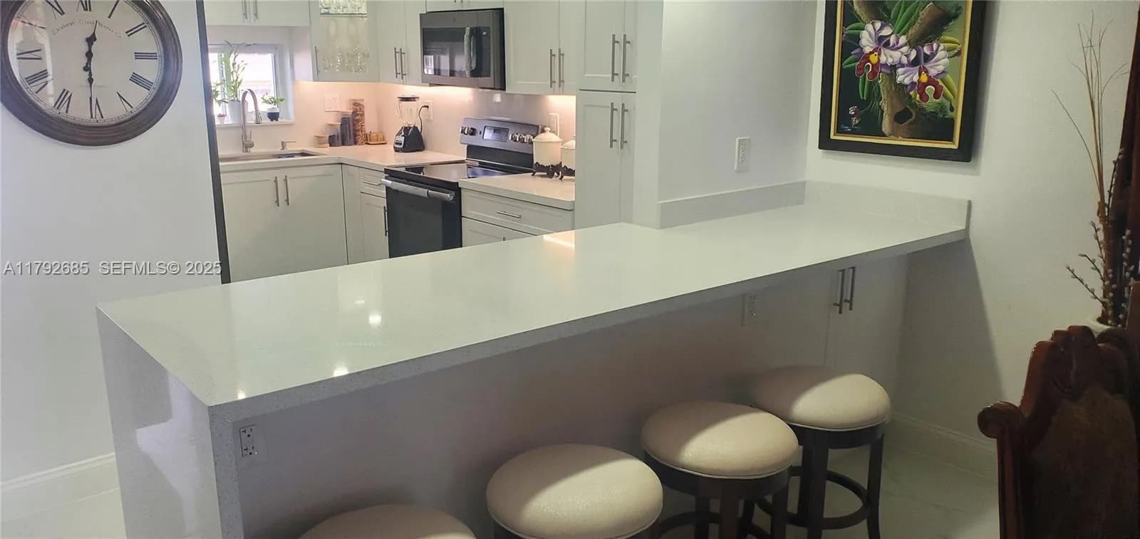 9720 S Hollybrook Lake Dr, Pembroke Pines FL 33025