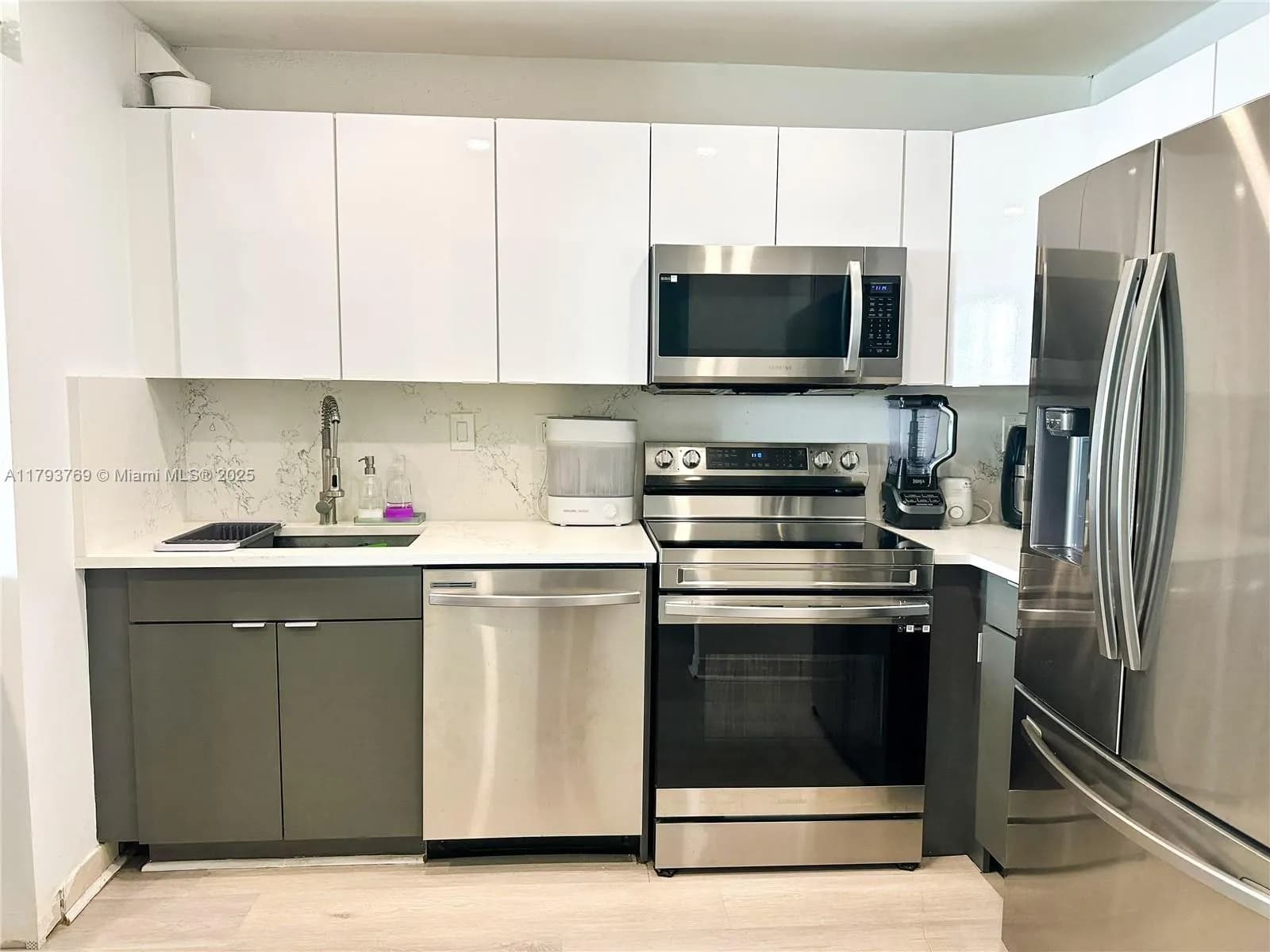 3731 N Country Club Dr # 2228, Aventura FL 33180