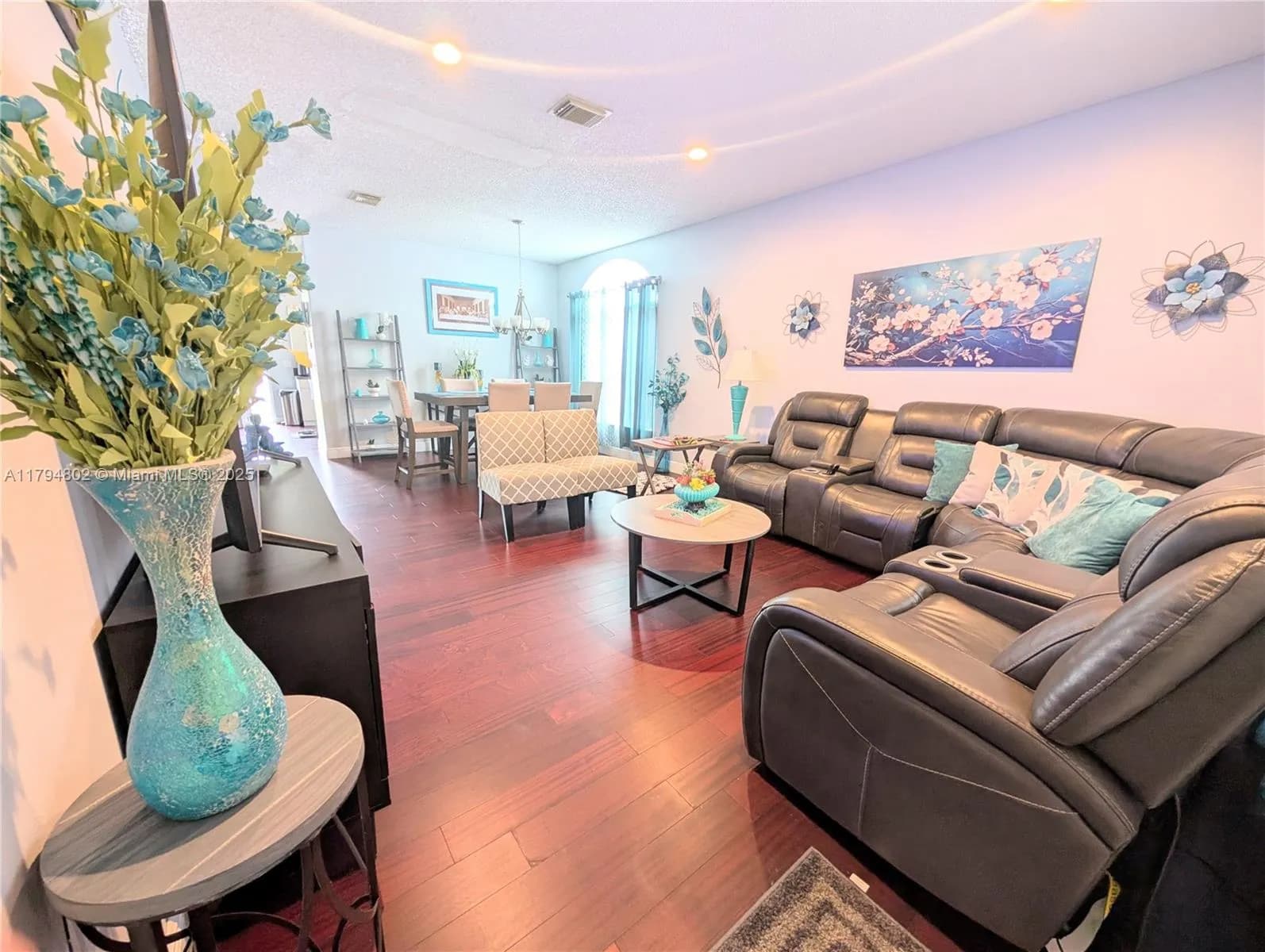 7683 NW 19th St, Pembroke Pines FL 33024