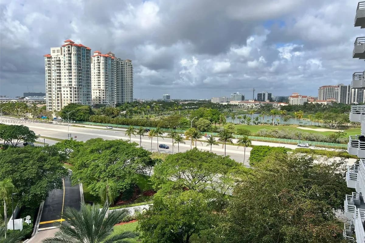 3300 NE 192nd St # 803, Aventura FL 33180