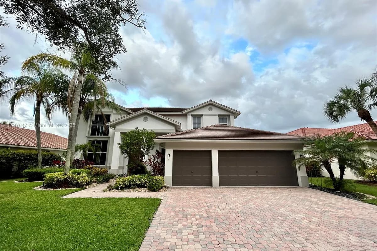 3968 Nighthawk Dr, Weston FL 33331