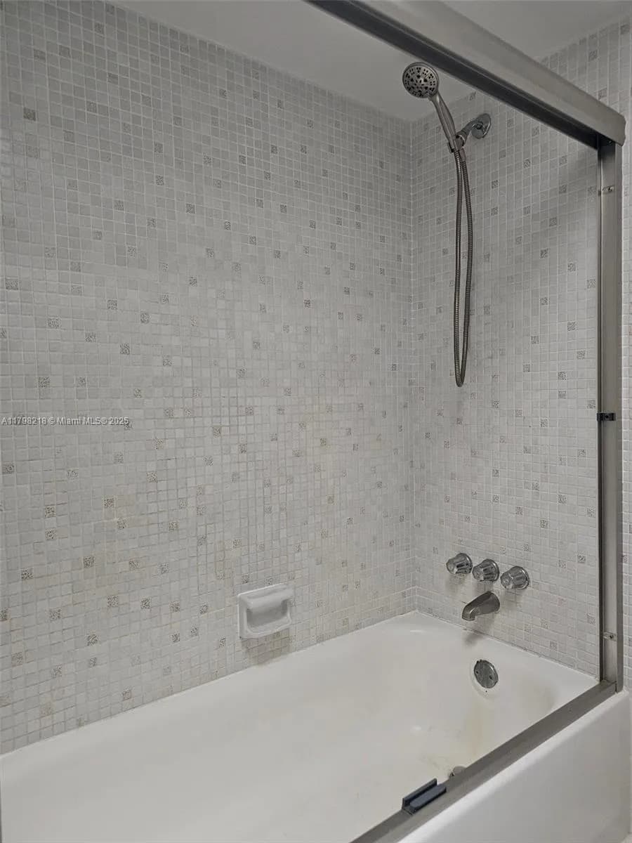 2489 COUNTRY CLUB DR # 102, Titusville FL 32780