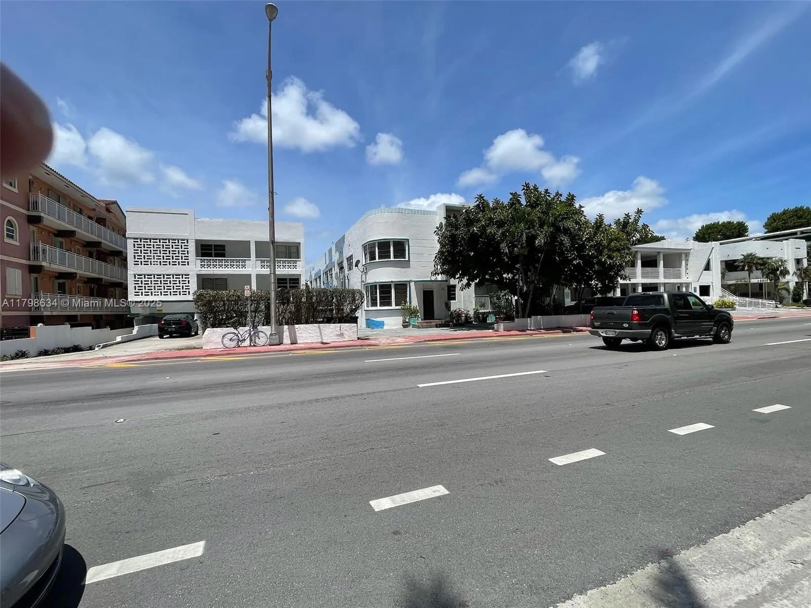 9040 Collins Ave, Surfside FL 33154