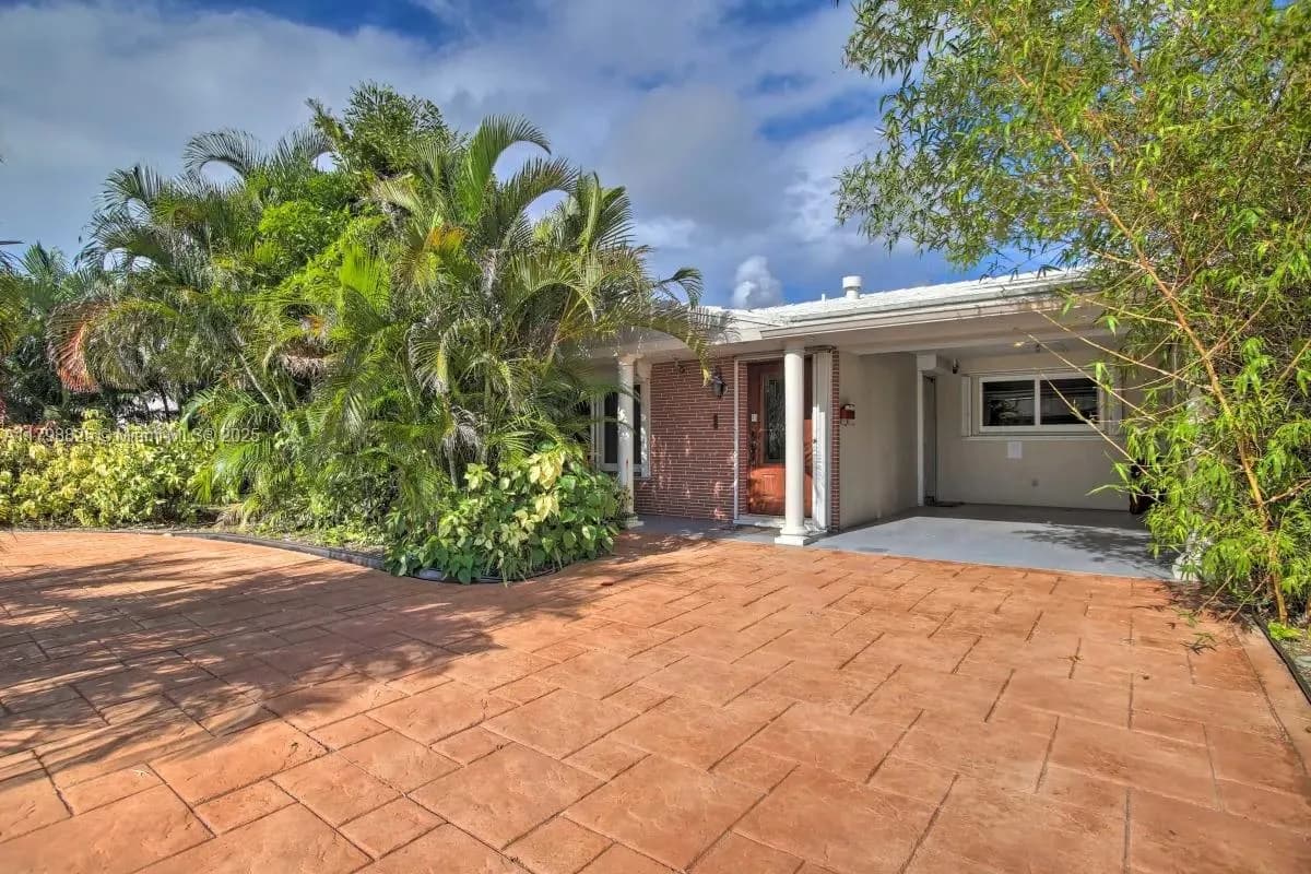 5111 NE 15th Ave, Fort Lauderdale FL 33334