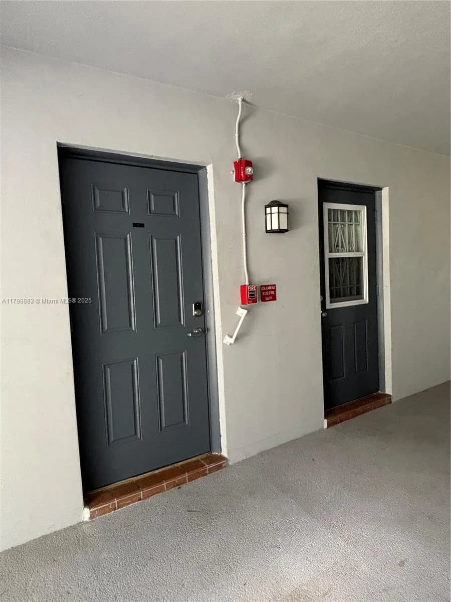 940 Hillcrest Ct # 112, Hollywood FL 33021