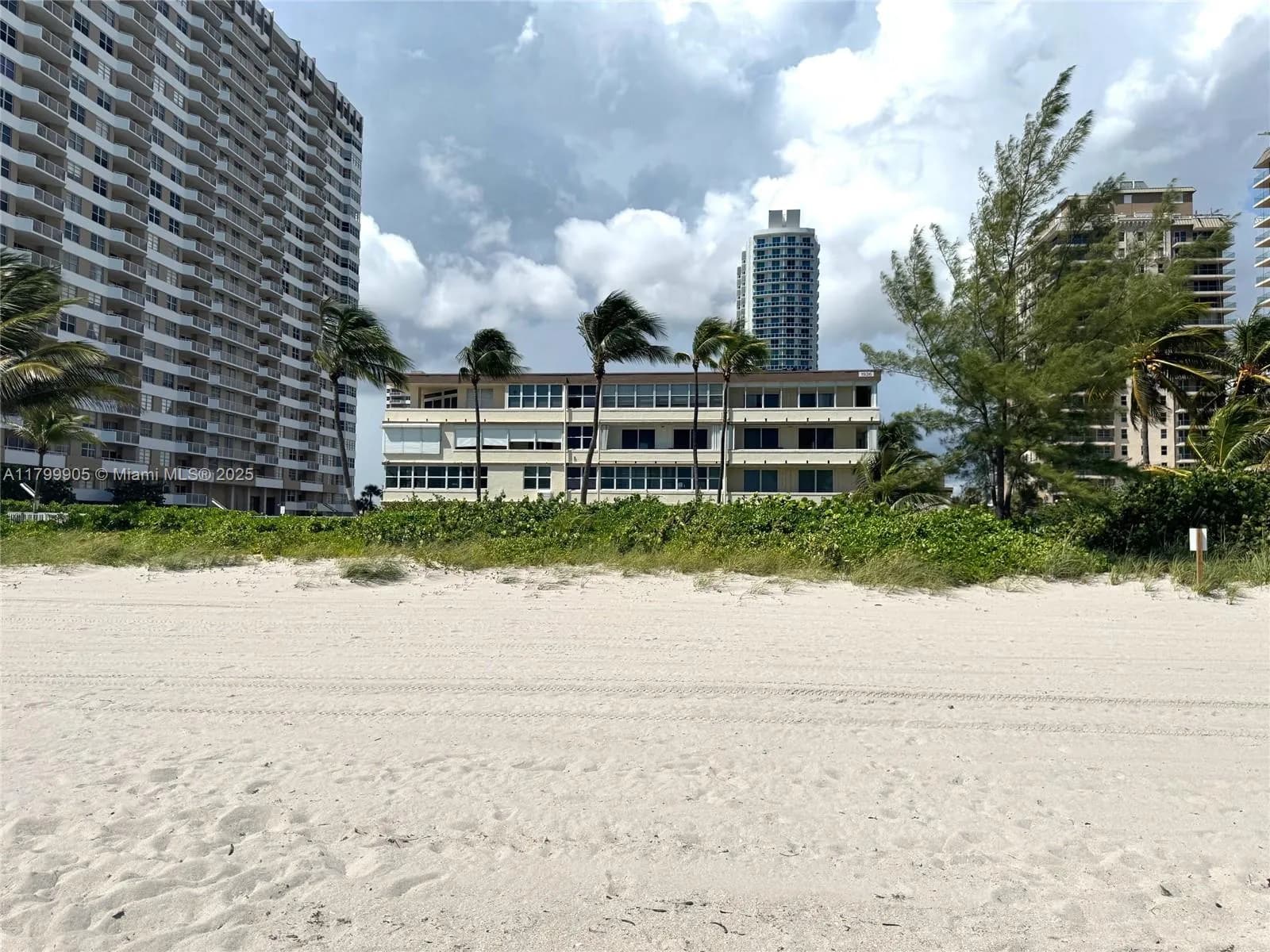 1936 S Ocean Dr # 8D, Hallandale Beach FL 33009
