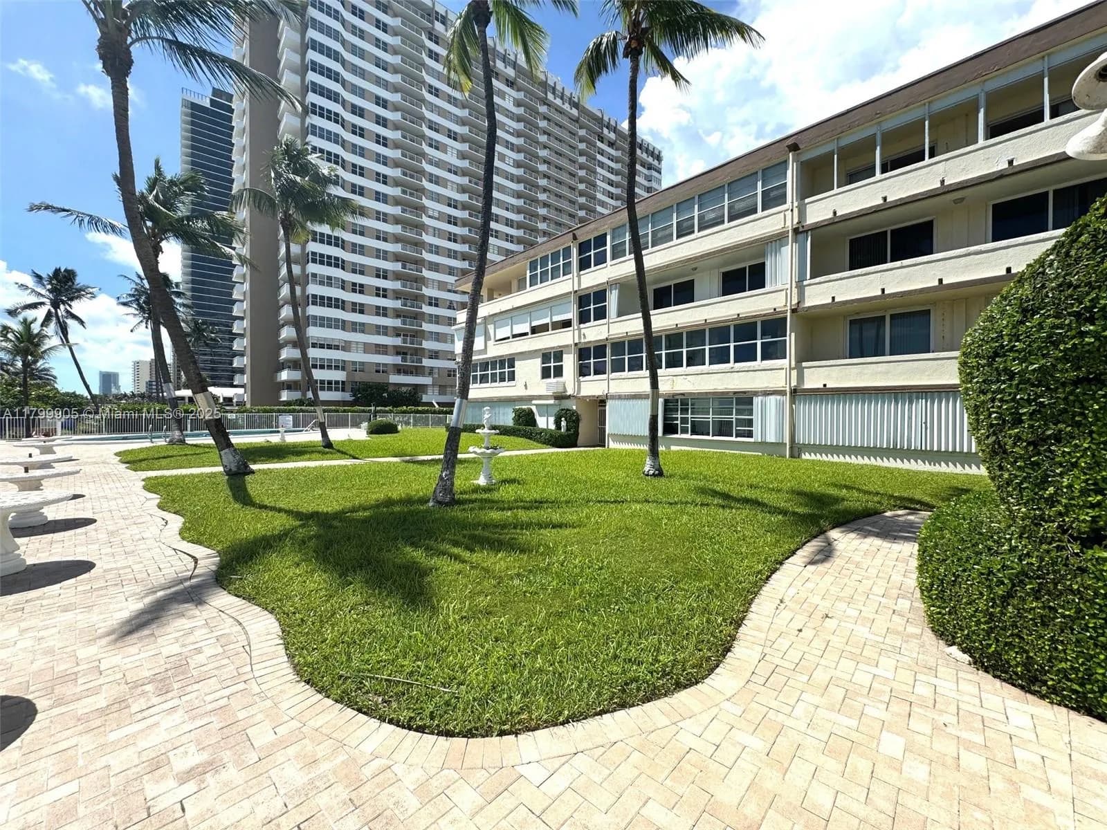 1936 S Ocean Dr # 8D, Hallandale Beach FL 33009