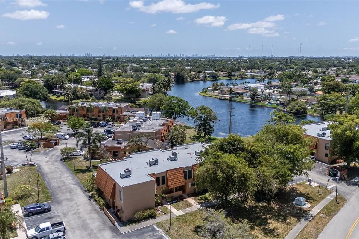 1541 NW 92nd Ave # 186, Pembroke Pines FL 33024