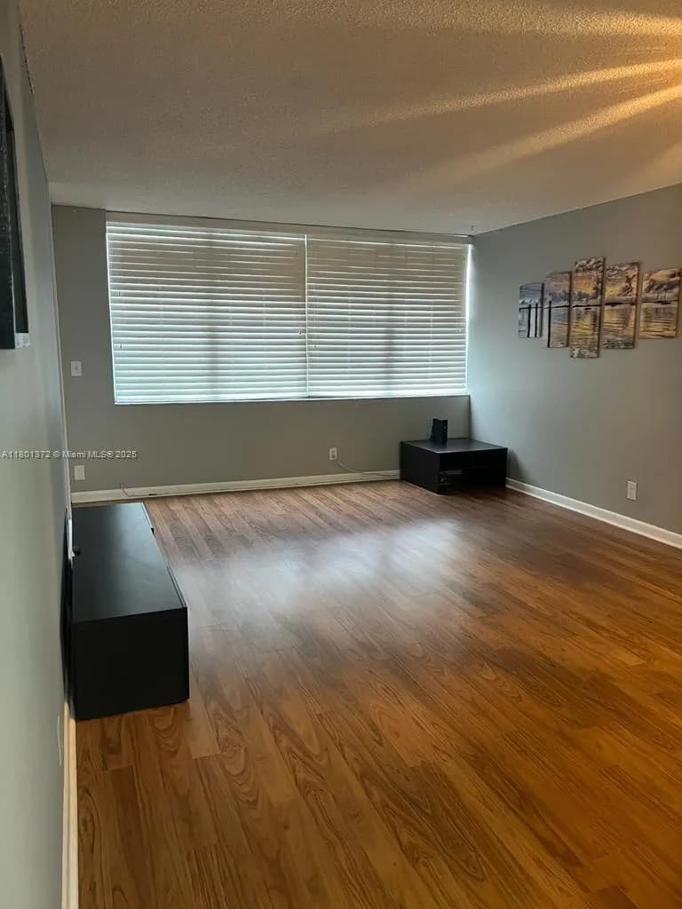 2751 Taft St # 302, Hollywood FL 33020