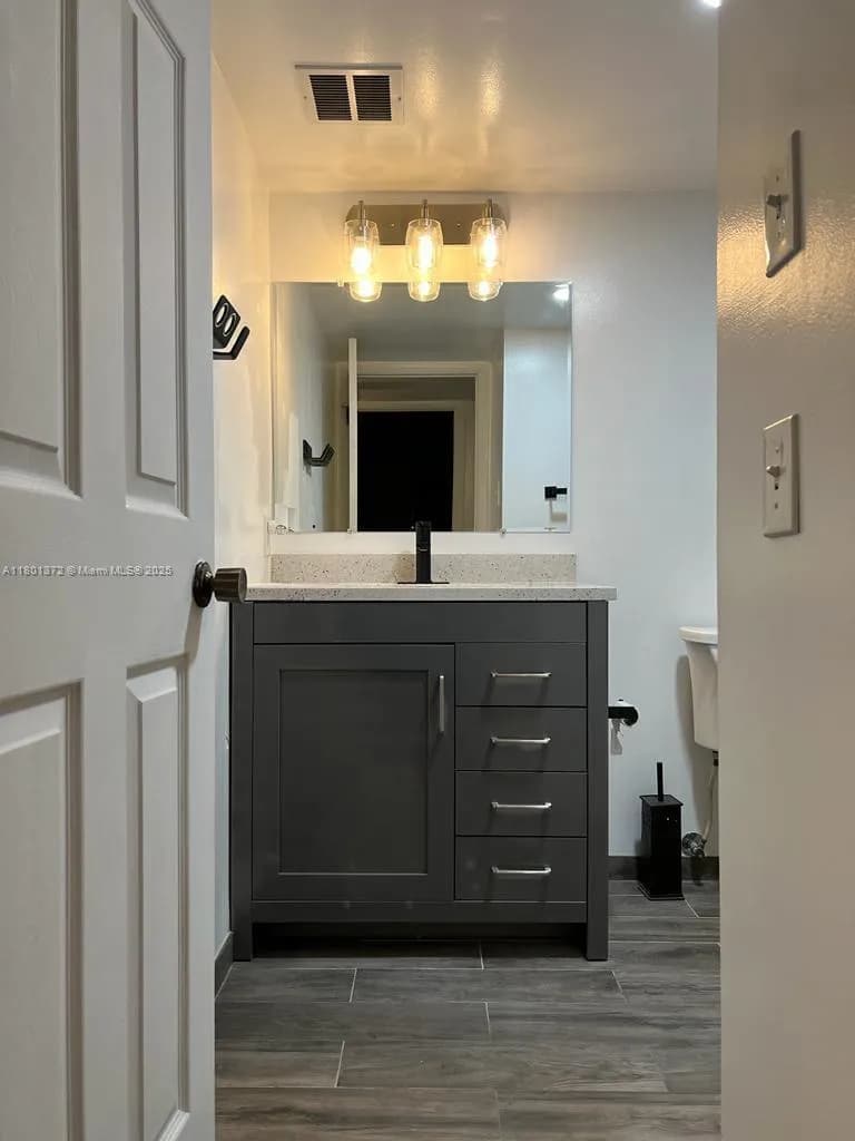 2751 Taft St # 302, Hollywood FL 33020