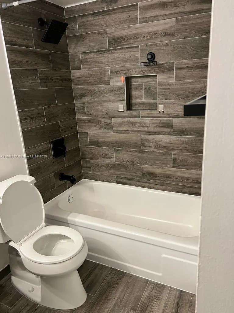 2751 Taft St # 302, Hollywood FL 33020