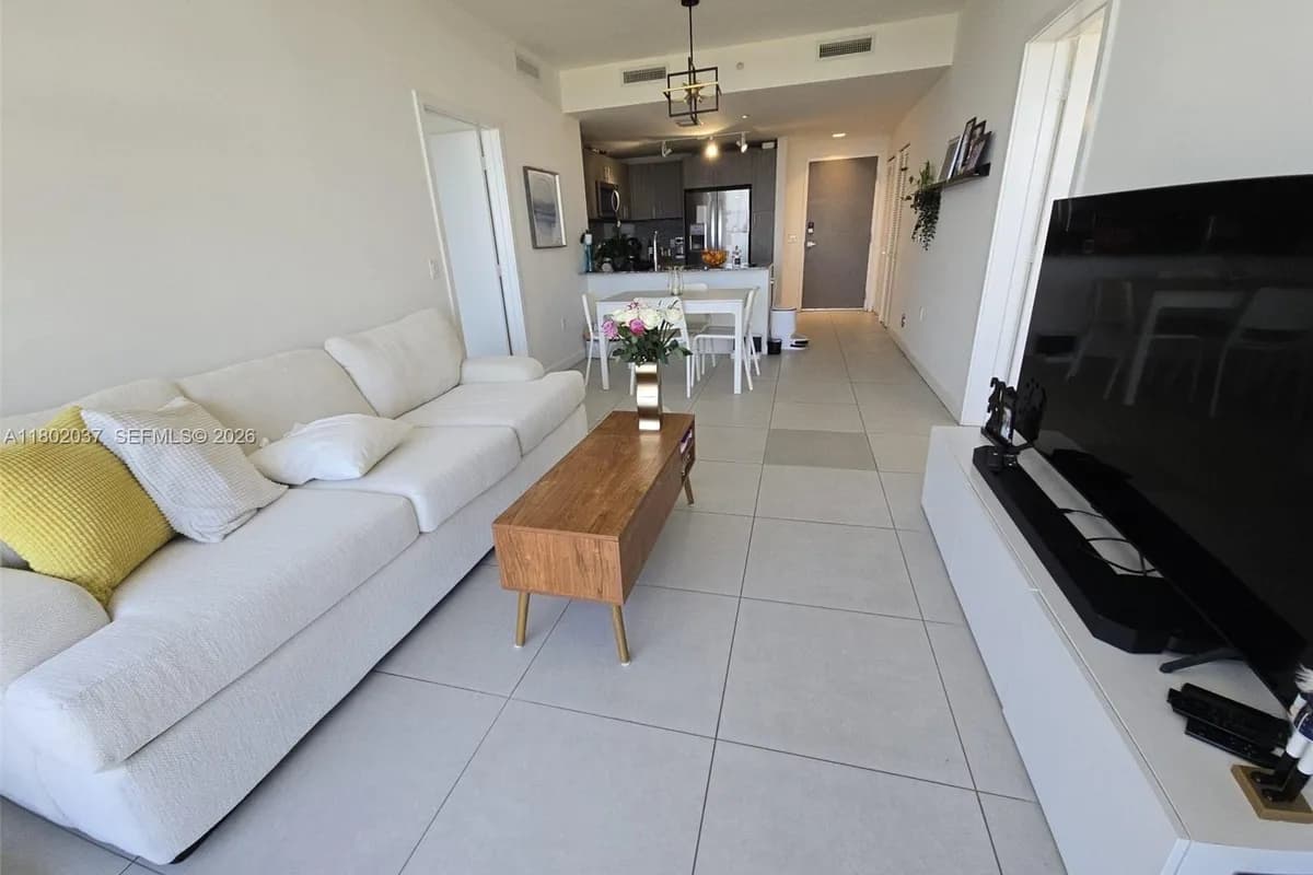 5350 NW 84th Ave # 1207, Doral FL 33166