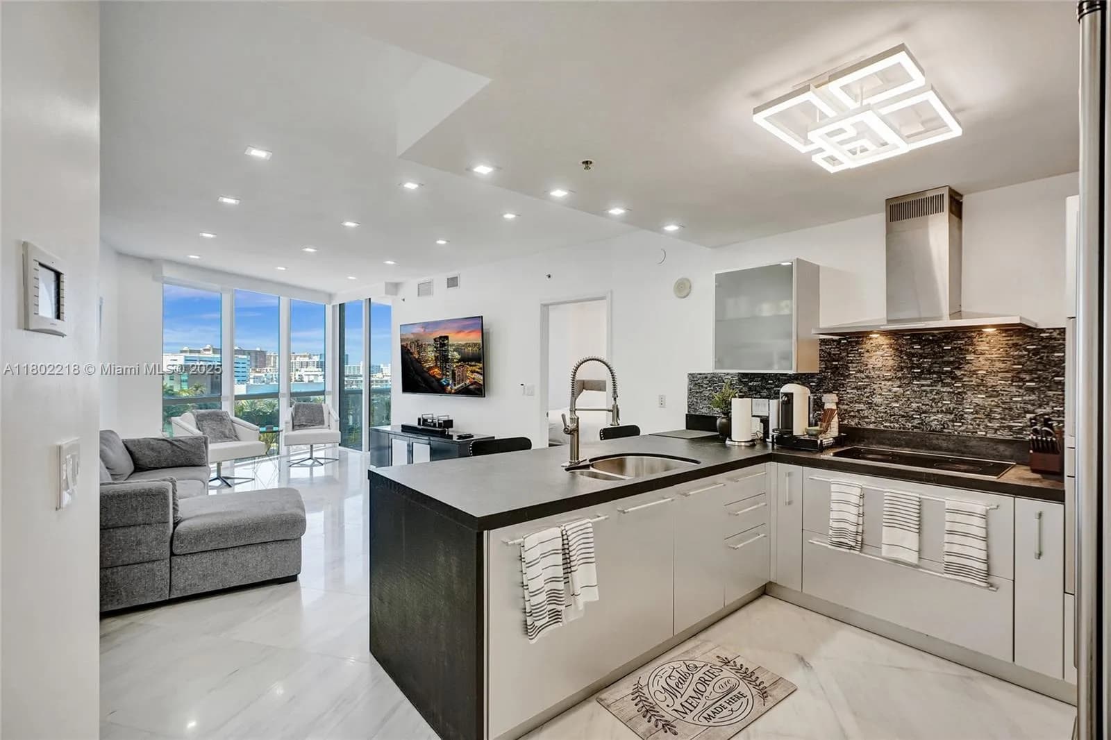 18201 Collins Ave, Sunny Isles Beach FL 33160