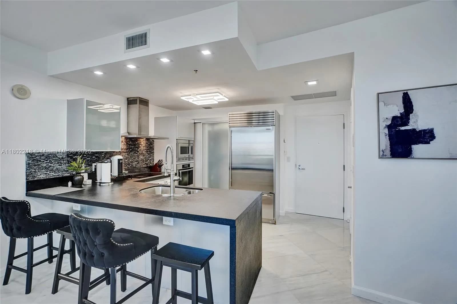 18201 Collins Ave, Sunny Isles Beach FL 33160