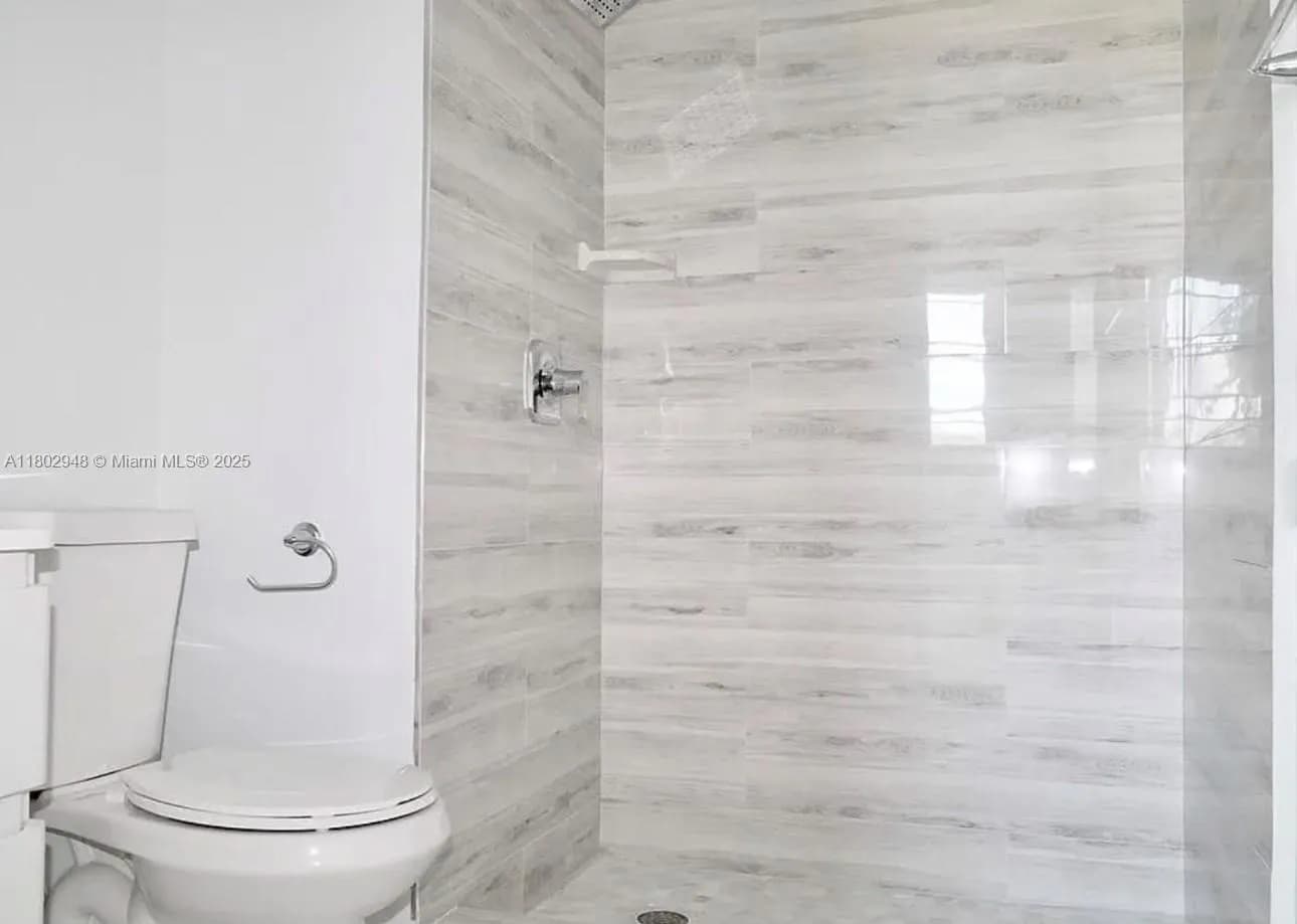 691 S Hollybrook Dr # 208, Pembroke Pines FL 33025