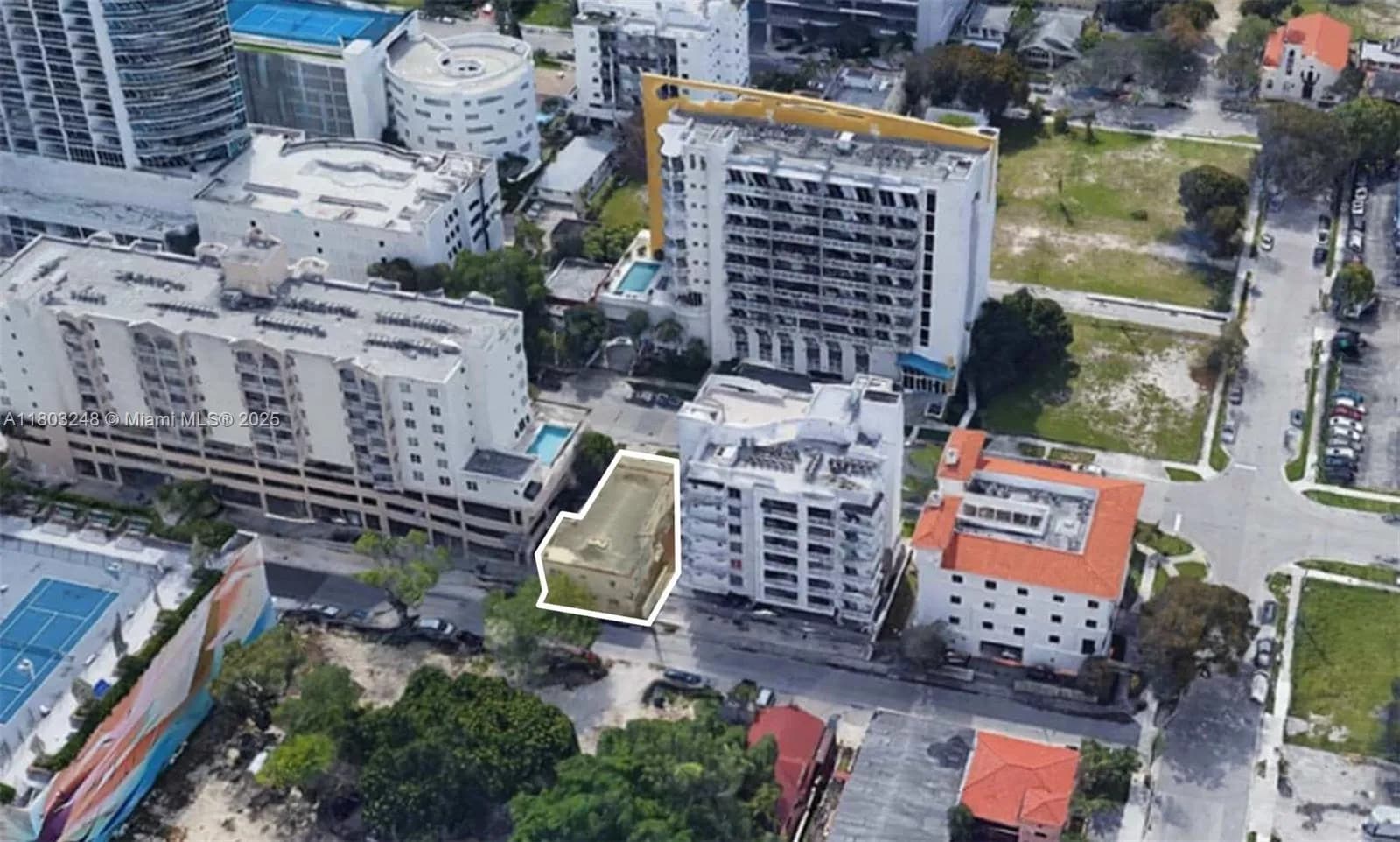 437 NE 30th St, Miami FL 33137