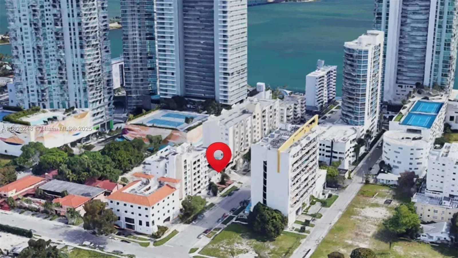 437 NE 30th St, Miami FL 33137