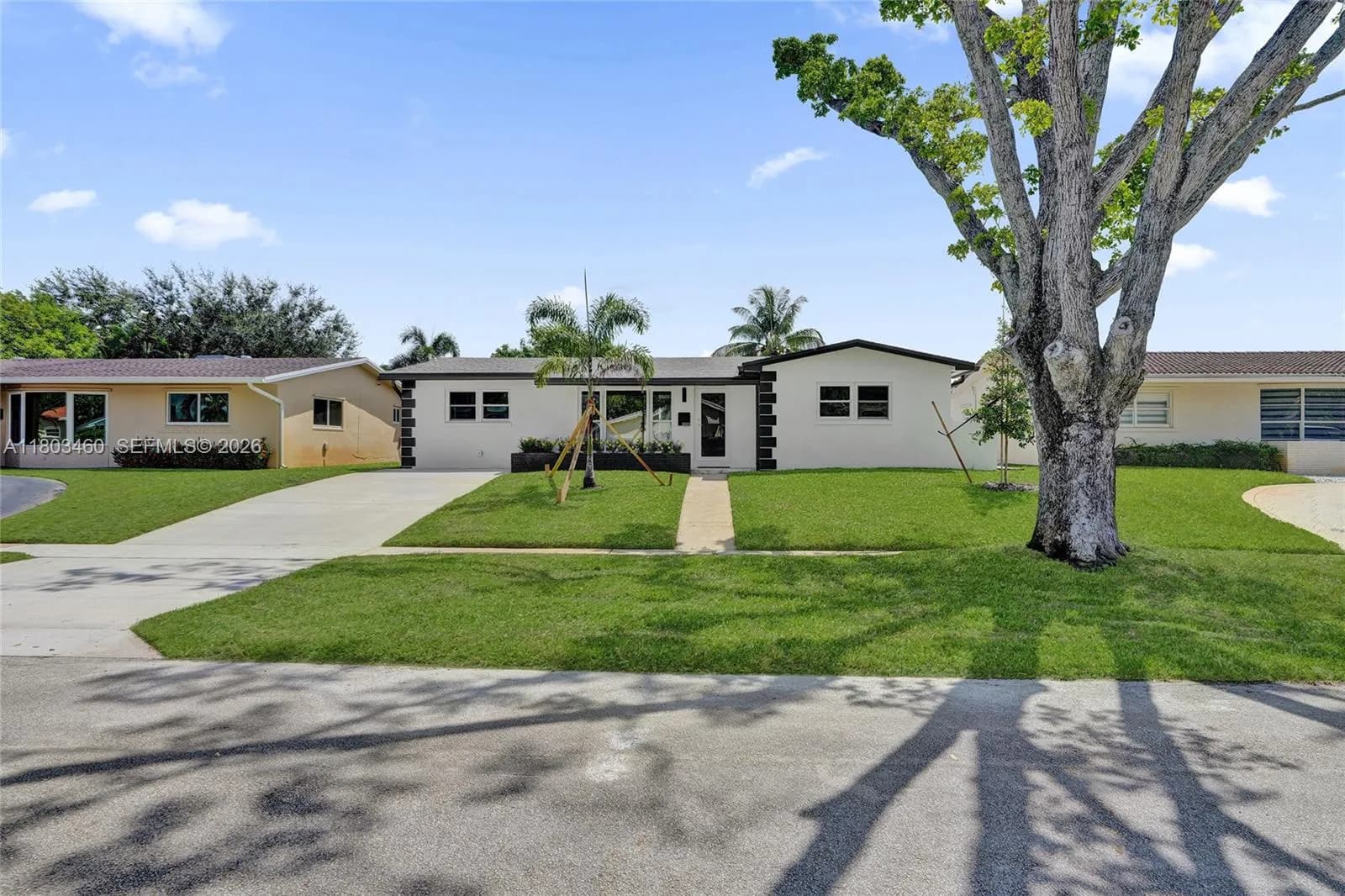 3 bedroom 2 bath for sale at 2021 N 53rd Ave, Hollywood FL 33021