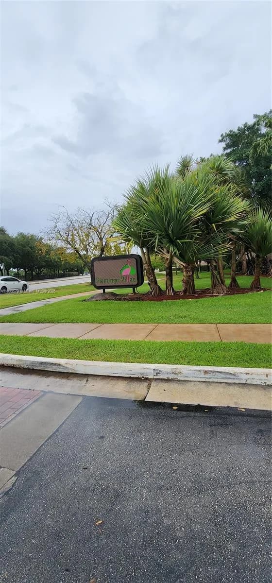 12305 NW 11th Ct, Pembroke Pines FL 33026