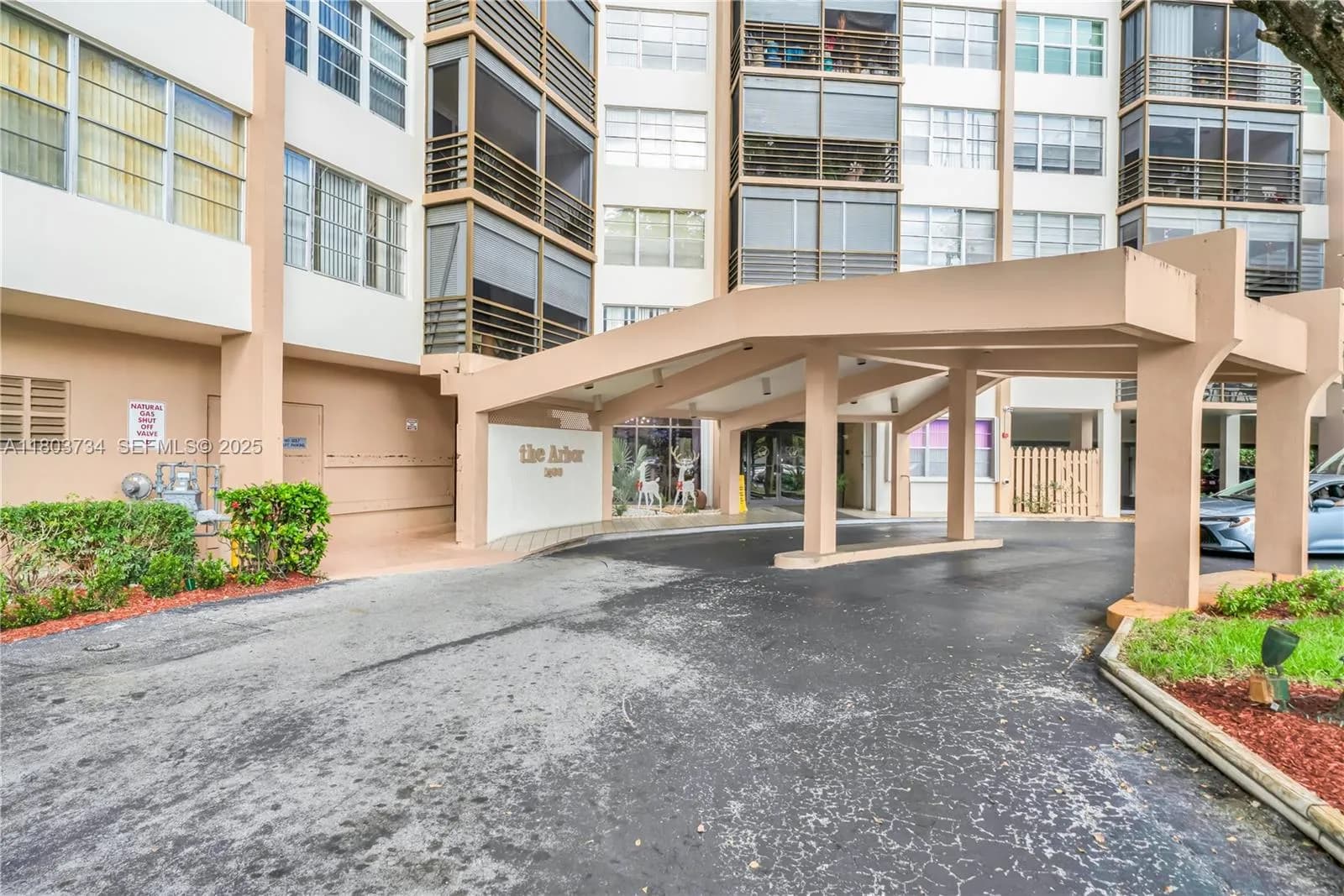 1400 Saint Charles Pl # L4, Pembroke Pines FL 33026