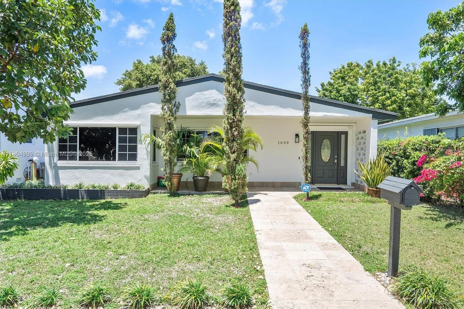 3 bedroom 2 bath for sale at 1693 NE 171st St, North Miami Beach FL 33162